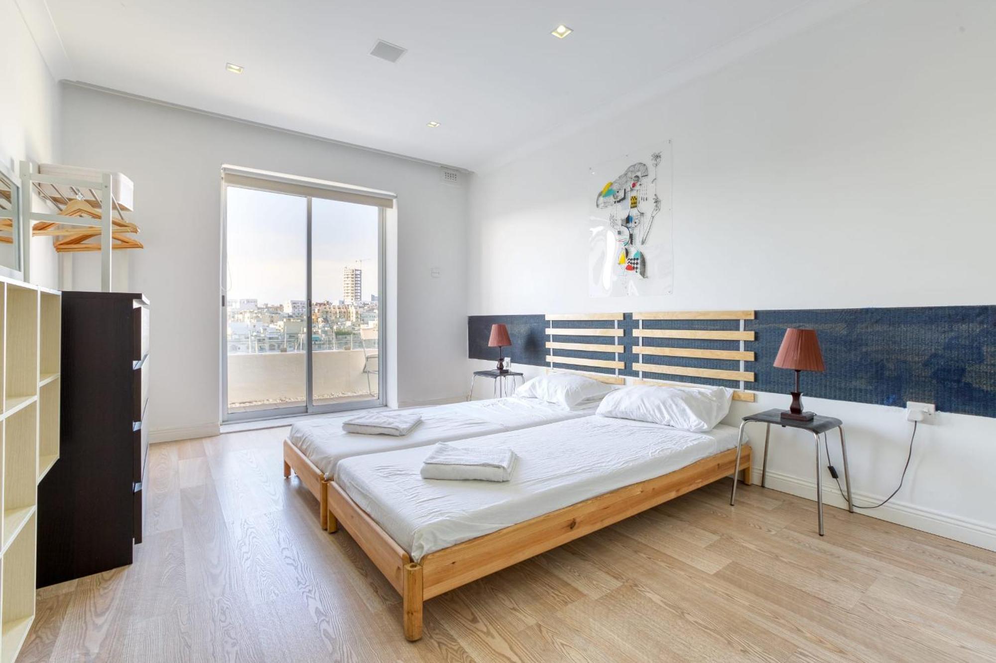 Seafront Apartment-Hosted By Sweetstay Pietà Exterior foto